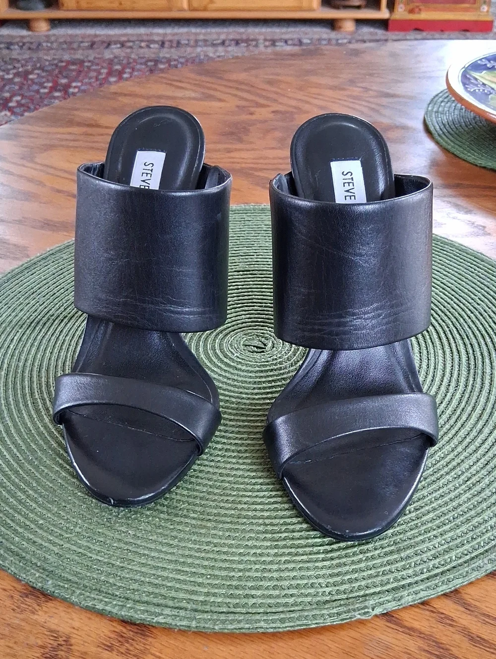 Steve Madden Black Leather Mallory Whimsigoth Sleek Stilleto Heels Size 6 - Picture 3 of 9